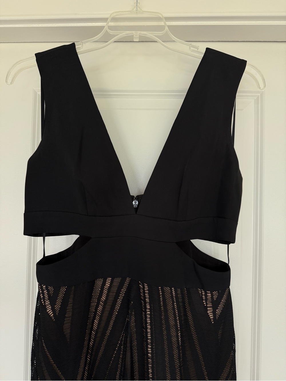 BCBGMAXAZRIA Black Cutout V-Neck Gown - Picture 7 of 10